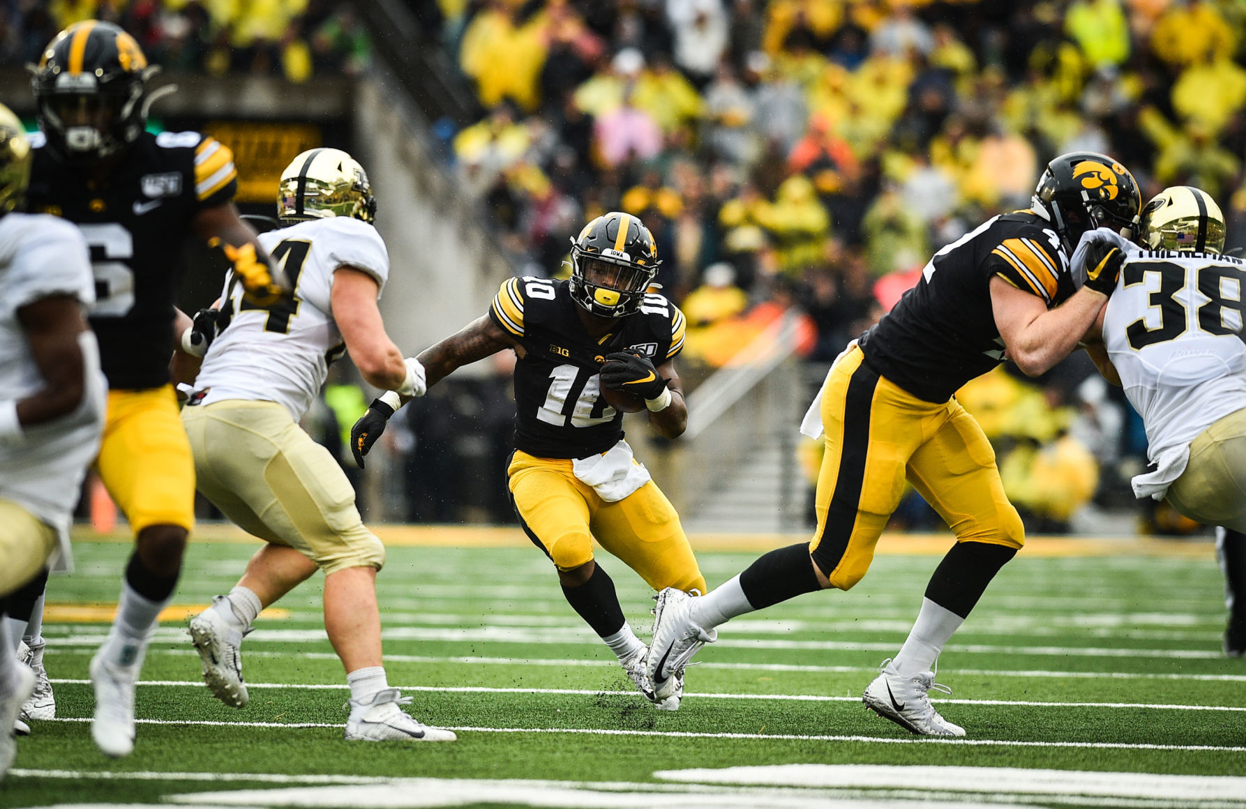 101919-qct-spt-purdue-ia-foot-082a.jpg